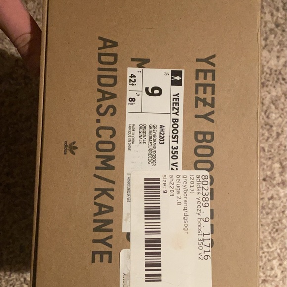 YEEZY BELUGA 350 SIZE 9 SOLD❌ - Picture 11 of 11